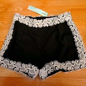 Scalloped Lace Black Shorts